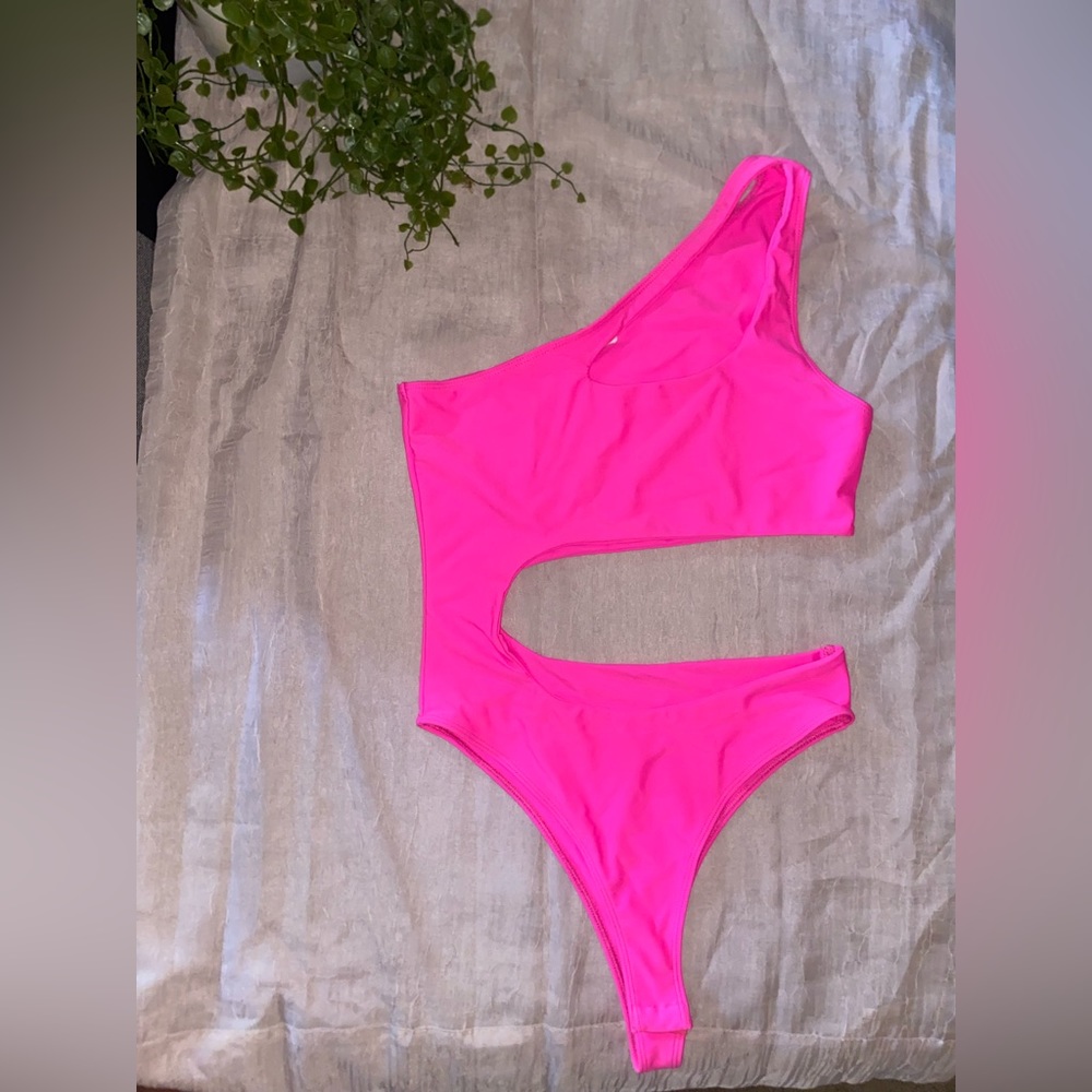 Cut out body suit HOTPINK 💕 super sexy fun for raves / festivals